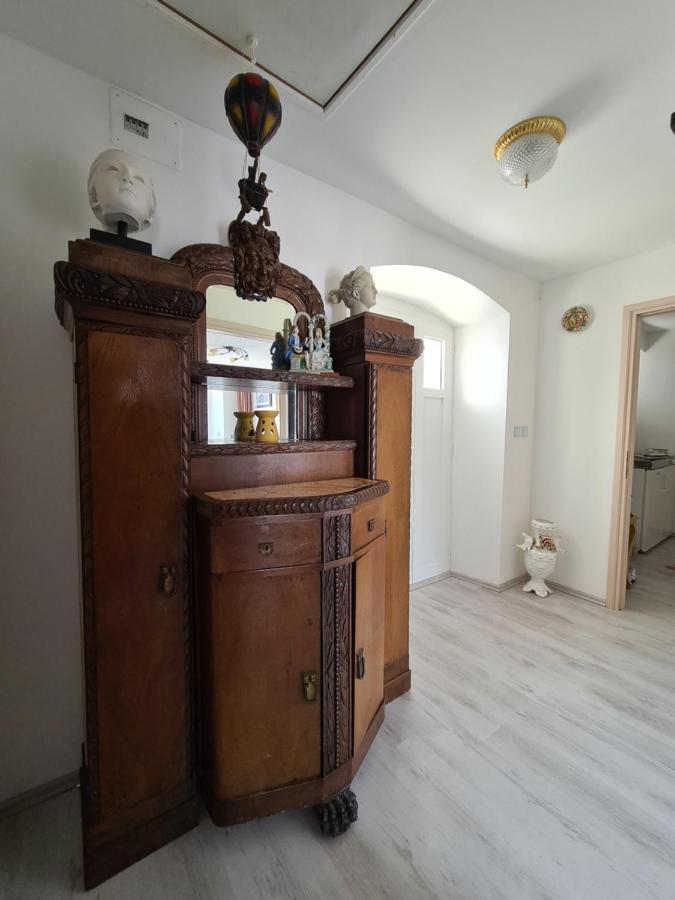 Kaya House Nerezisca